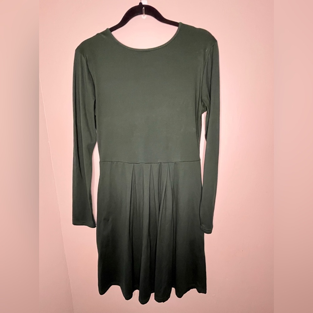 DouBCQ Forest Green Casual Flowy Pleated Loose Dresses with Pockets Size Medium - Picture 2 of 6